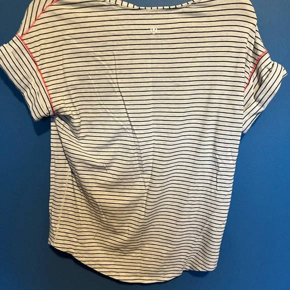 Lululemon Striped Casual Women's Top - Picture 2 of 3